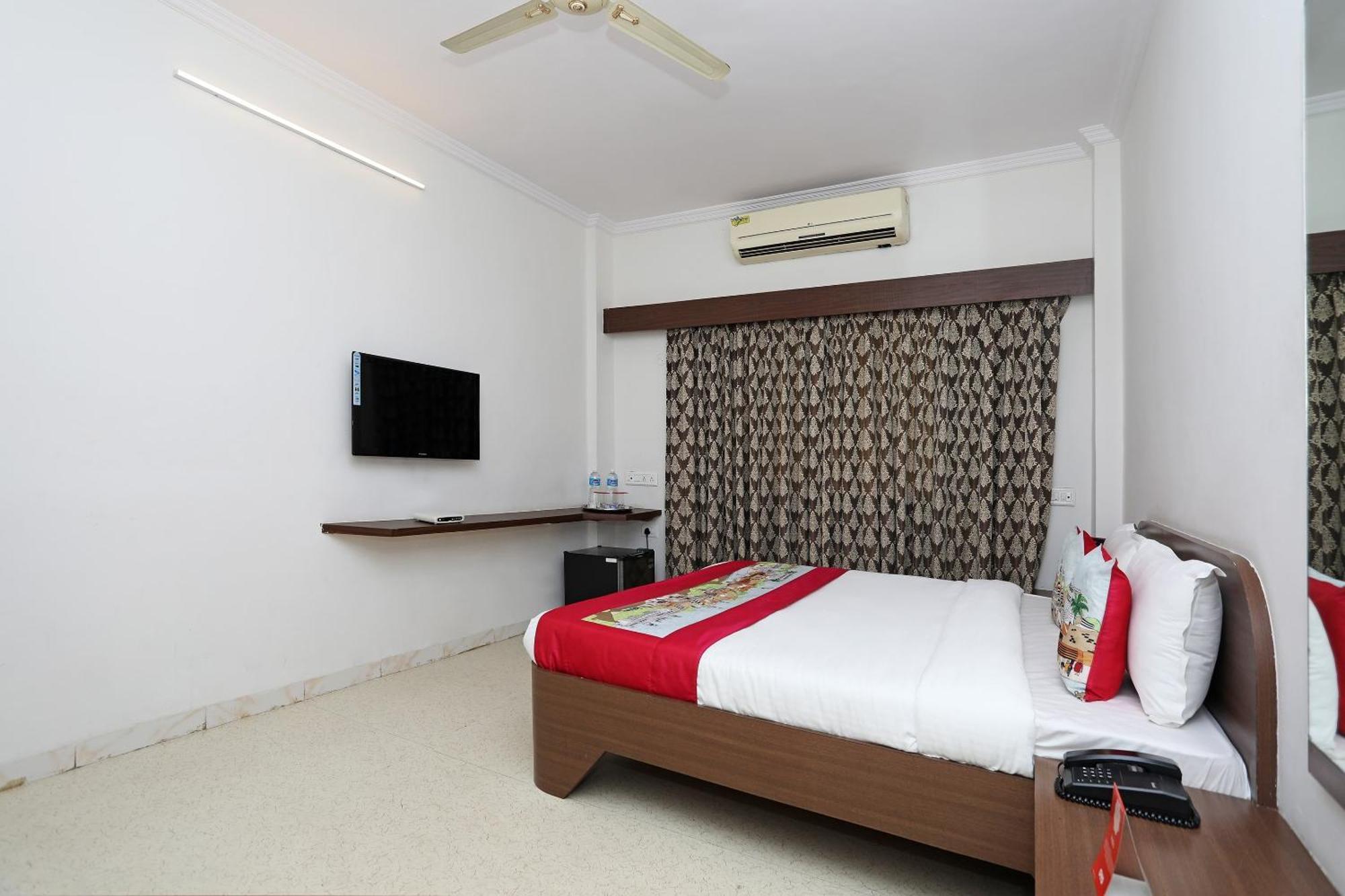 OYO 10671 Hotel Sai Prem Nashik Exterior foto