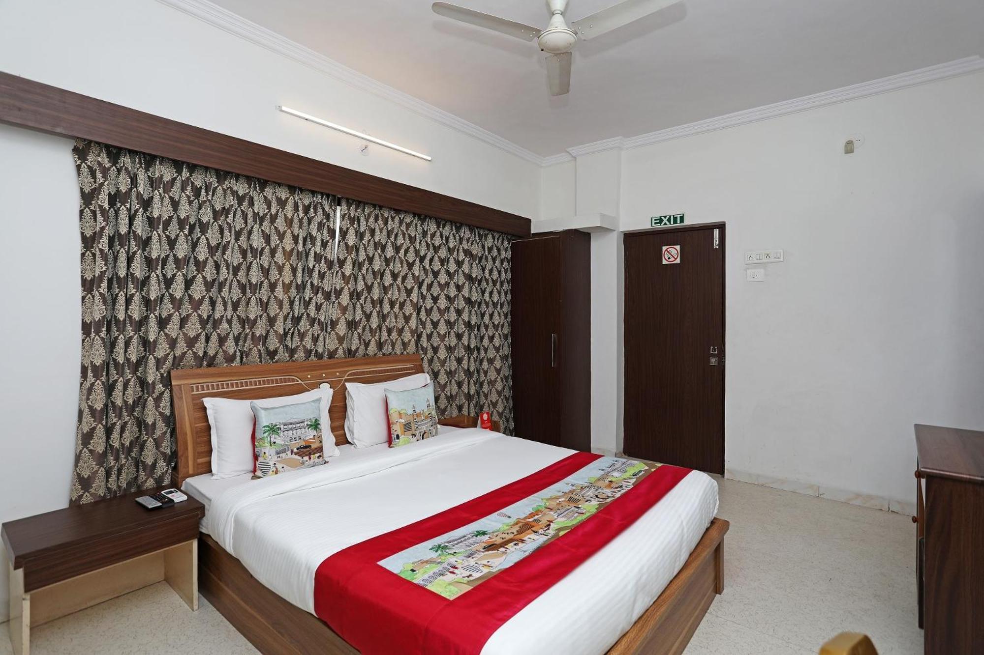 OYO 10671 Hotel Sai Prem Nashik Exterior foto